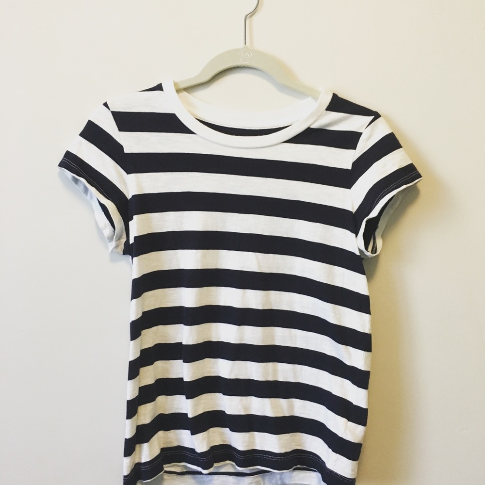 Rivet and thread striped t